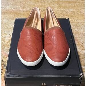 NIB Womens Leather Frye Melanie Slip On Size 7.5